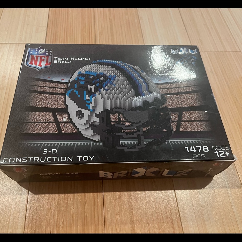 Panthers helmet 3-d Lego